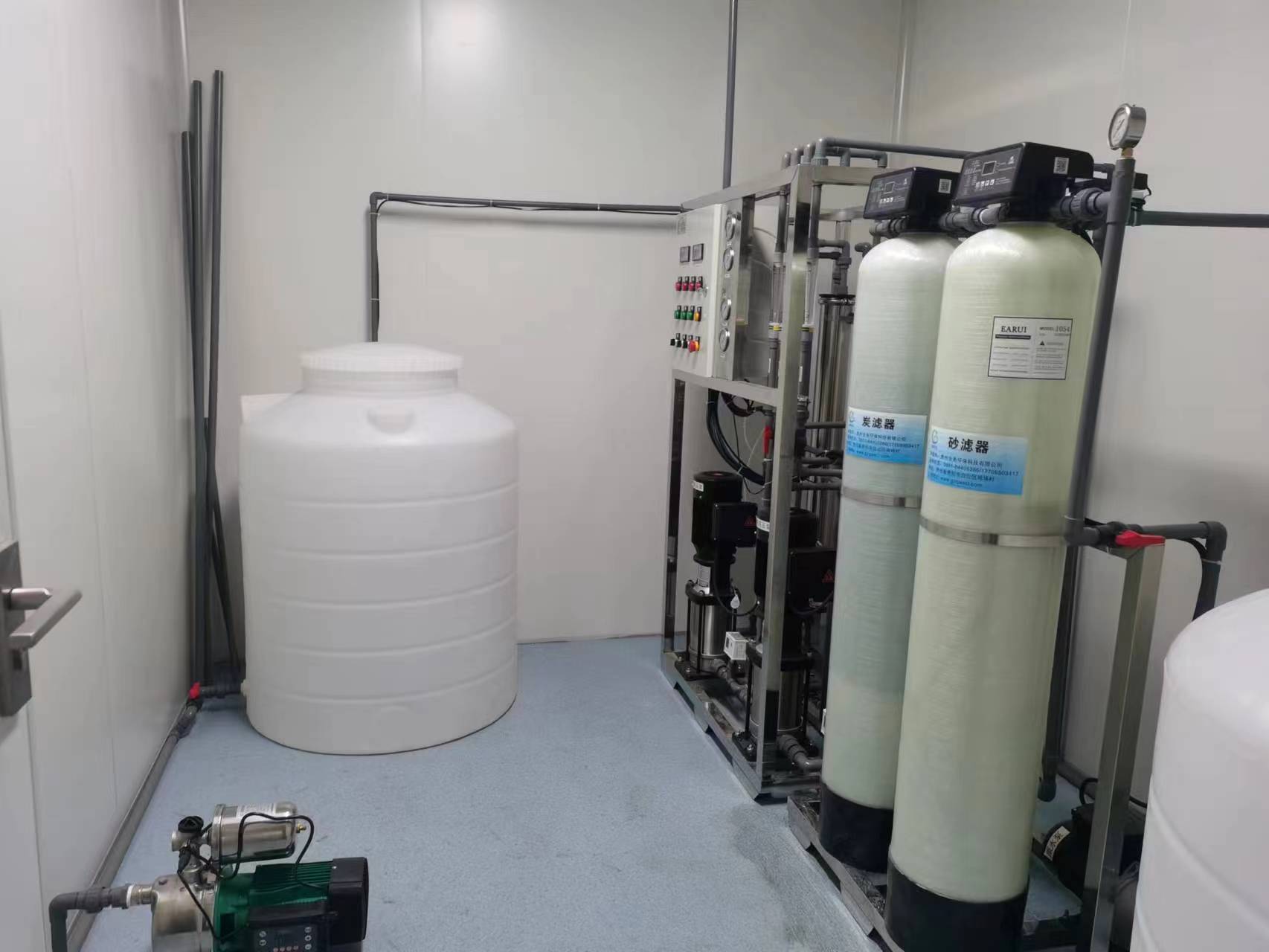 安徽生物实验室订购安装0.25吨/时双级纯化水半岛买球官网(中国)有限公司
